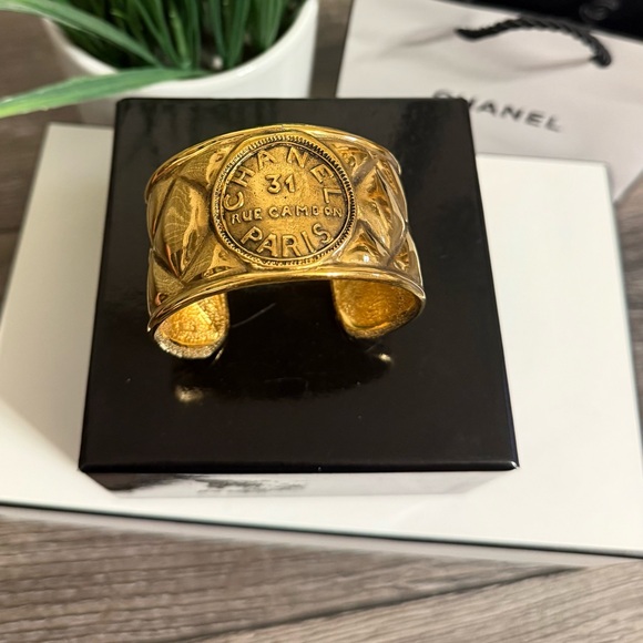 CHANEL Vintage Gold Rue Cambon Paris Quilted Cuff Bracelet - Picture 1 of 10